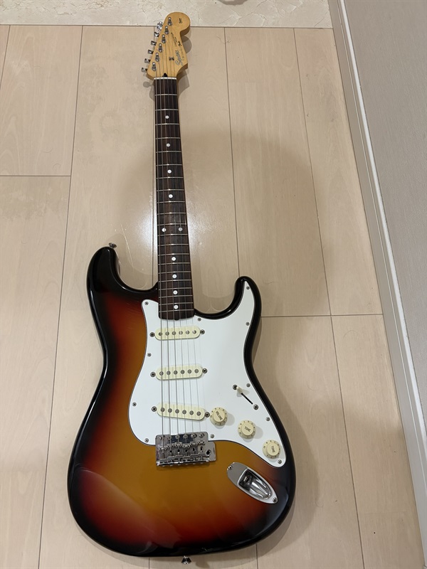 Squier by Fender SST-33 3TS/Mの画像